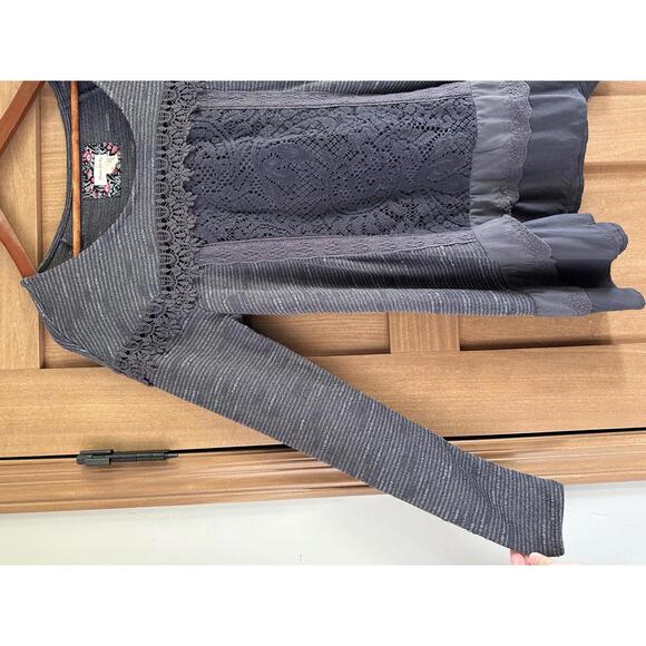 Meadow Rue Anthropologie Gray Lace Embroidered Tunic Blouse Women’s size Medium - Picture 3 of 11